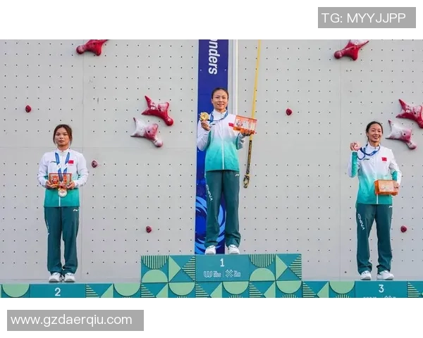 重庆攀岩队与成都攀岩队赛后复盘分析意识差异及其影响