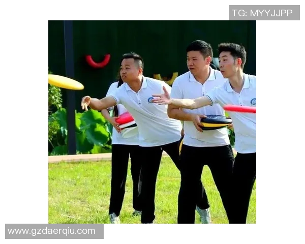 重庆飞盘队的包夹战术揭秘与深度解析飞盘运动的魅力与团队协作 重庆飞盘队的包夹战术揭秘与深度解析飞盘运动的魅力与团队协作